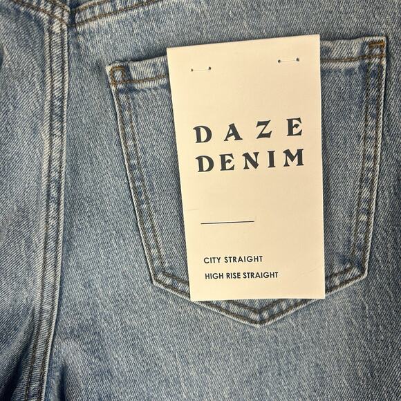 DAZE Denim City Straight High Rise Straight Be Mine Vintage Light Wash 27 Jeans - Picture 11 of 14